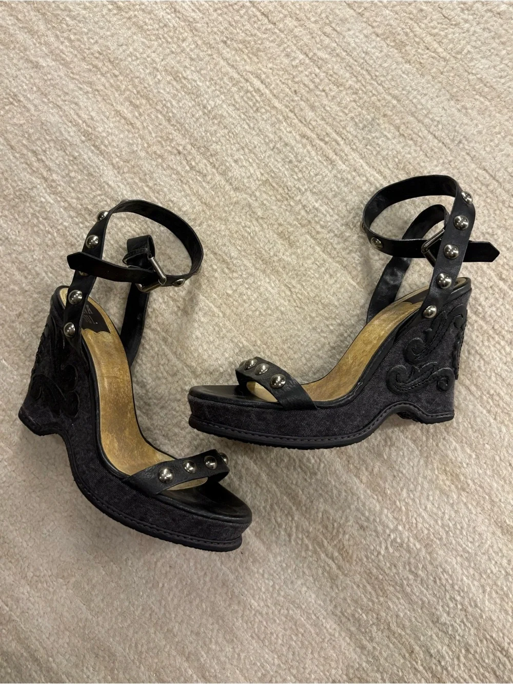 anna sui rare Black Studded Ankle-Strap Wedge Sandals heels